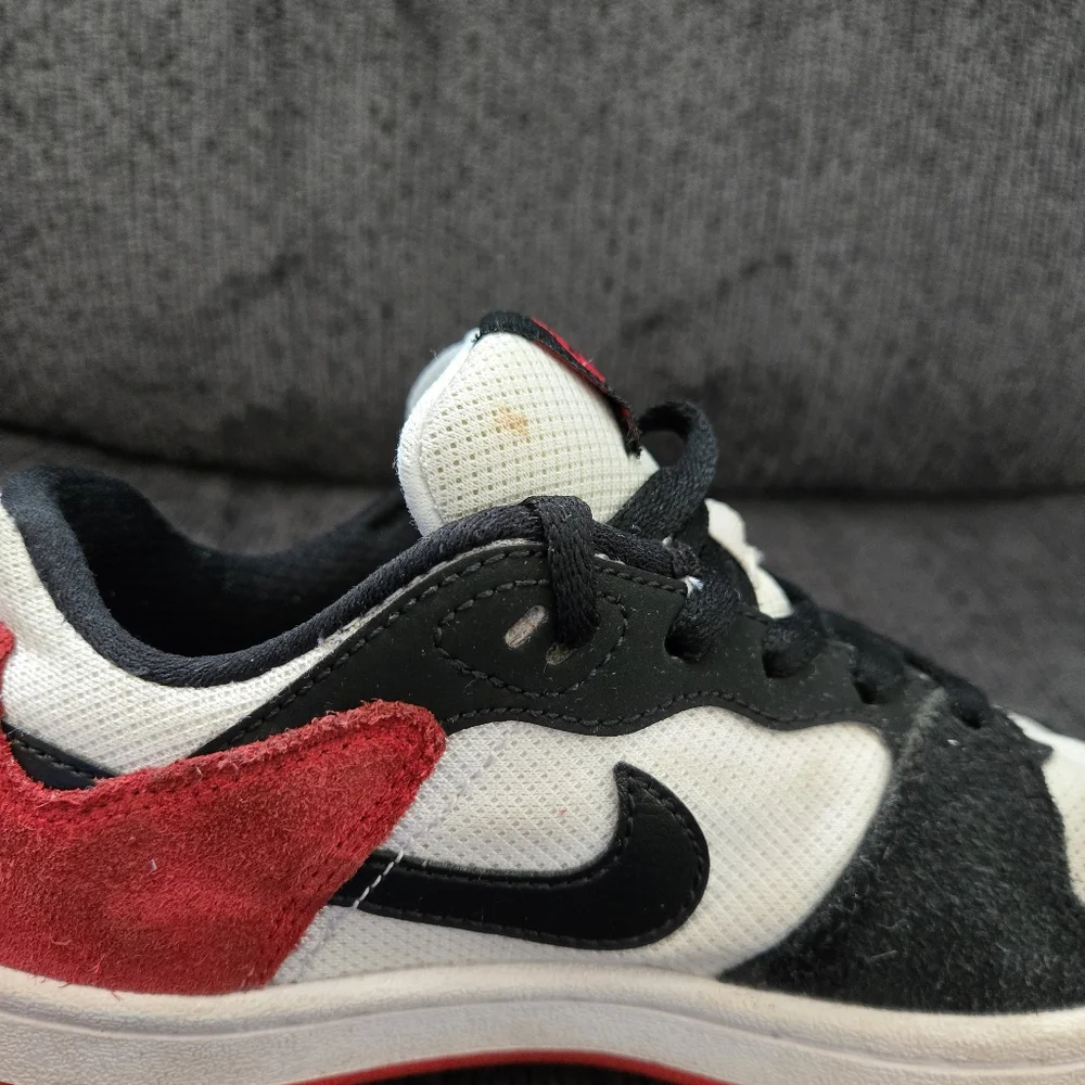 Nike SB Alleyoop Skate Shoes Red White Black Kids - Picture 6 of 16